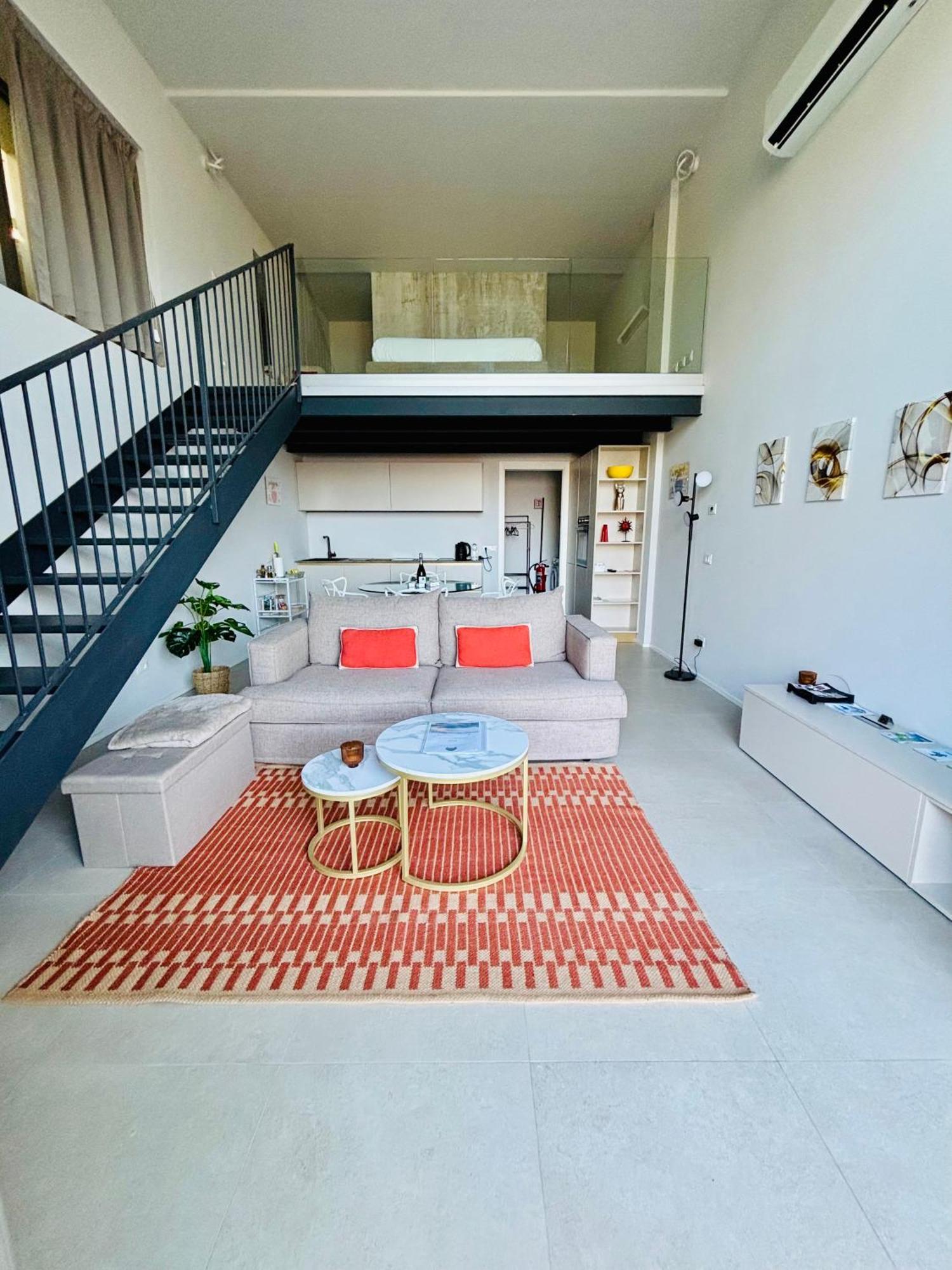 Panorama Loft Apartment Stresa